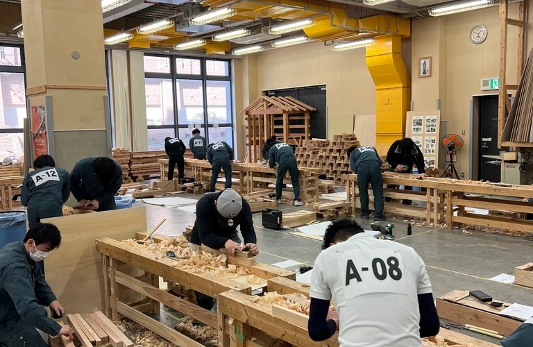 将来の大工職人、今ココに集結！